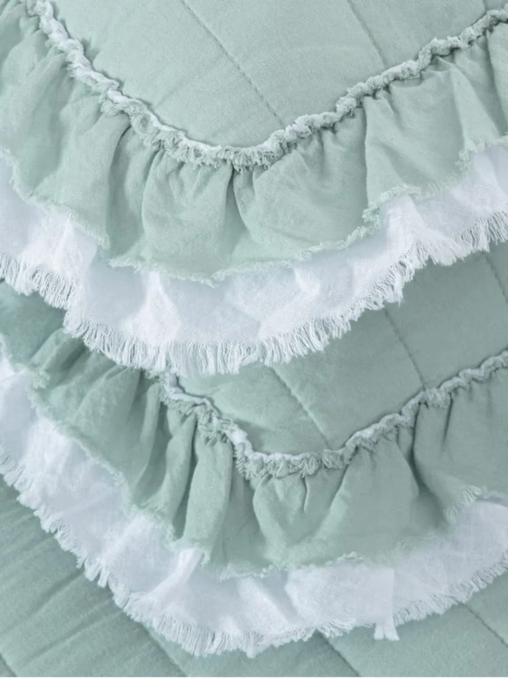 King 3 piece Quilted Bedspread Set with Ruffle Trim 100% cotton